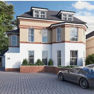 Bright, Vibrant New 1 Bedroom Town Centre Parking Apartment Bournemouth