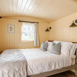 Shepherd's Hut, Holiday home Bath