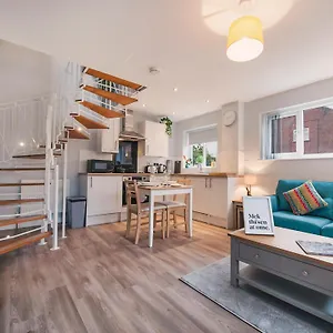 Ay Holiday home York